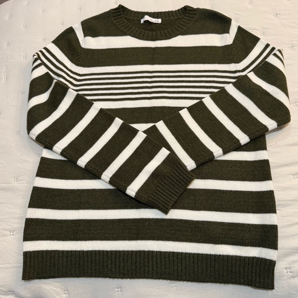 Honey Belle Olive Green and Cream Sweater Size Medium NWOT - Picture 1 of 5